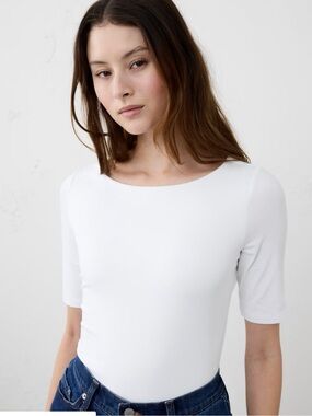 Banana Republic Soft Stretch White Scoop Neck Tee